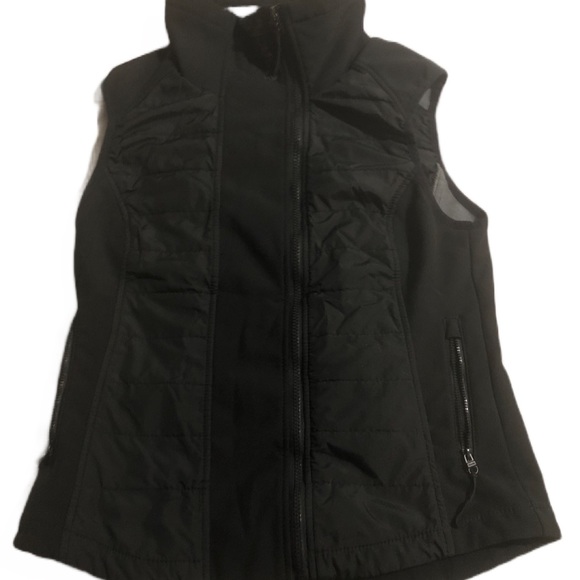 SOLD Women’s Bench Vest - Picture 1 of 3